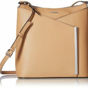 🎉 HOST PICK 🎉Leather Calvin Klein crossbody bag